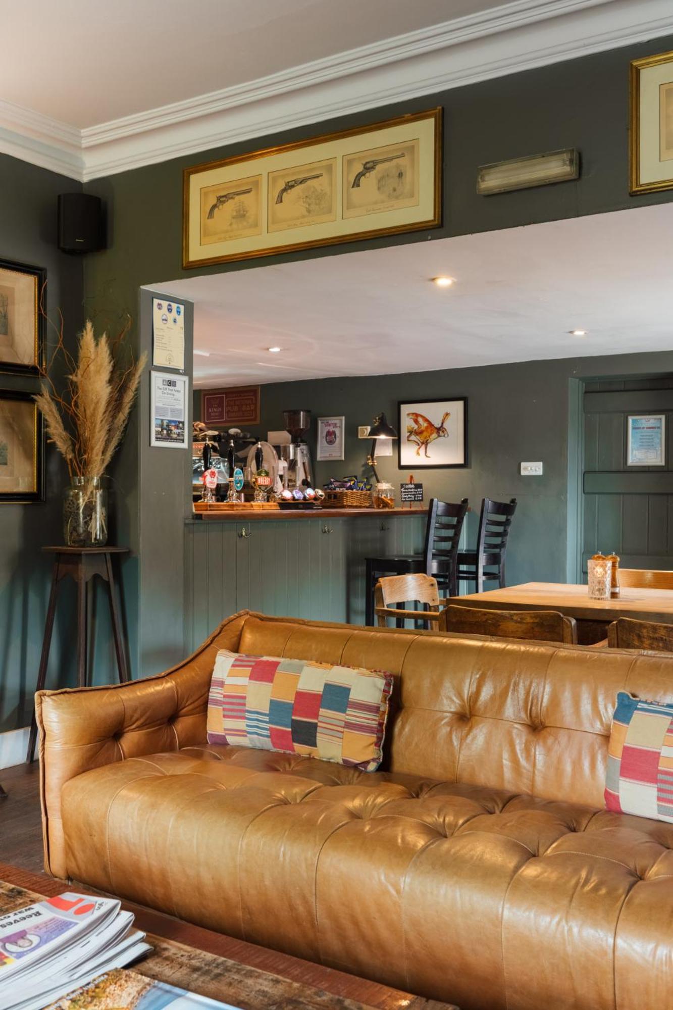 The King'S Head Hotel Holt  Bagian luar foto