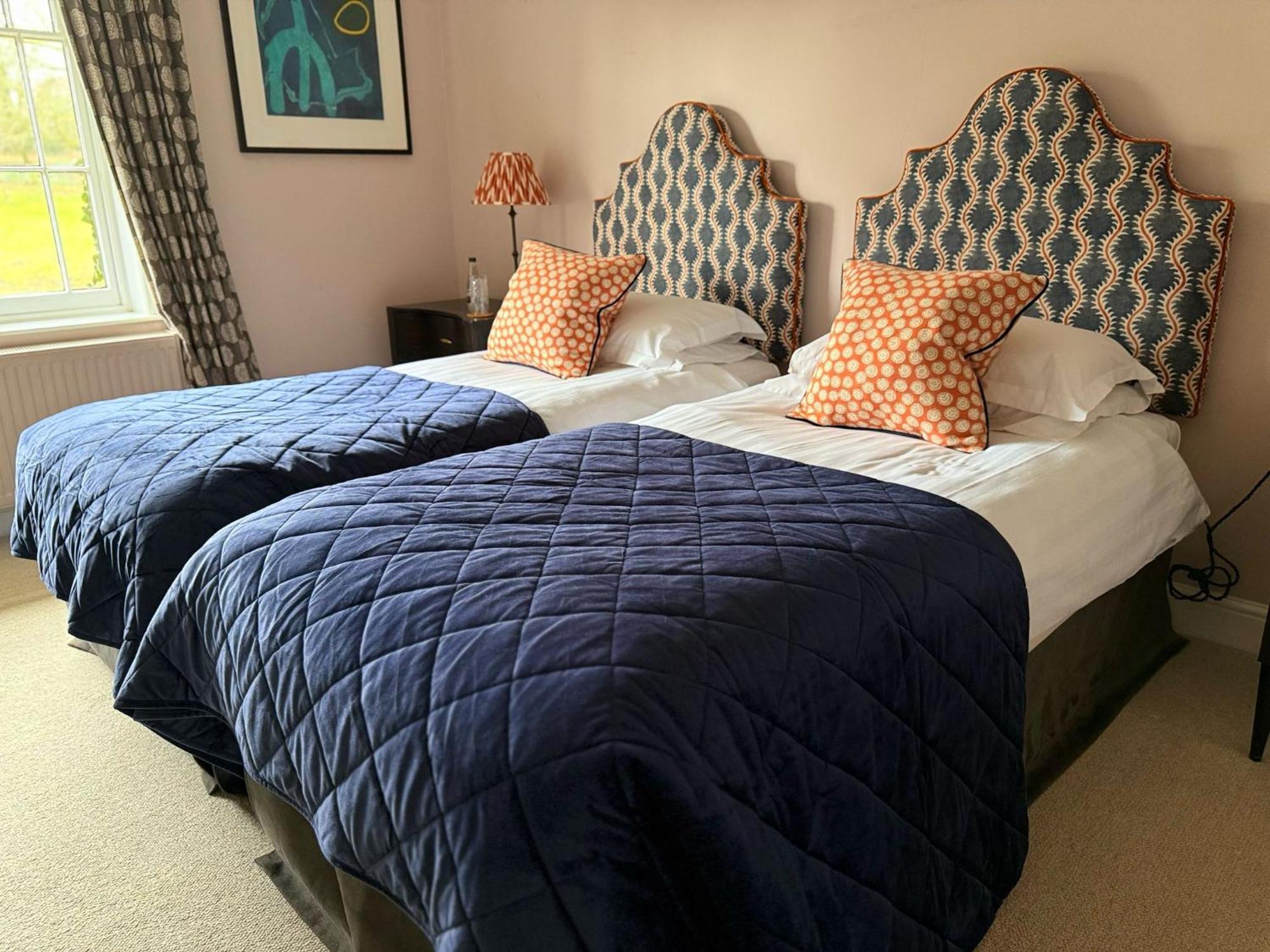 The King'S Head Hotel Holt  Bagian luar foto