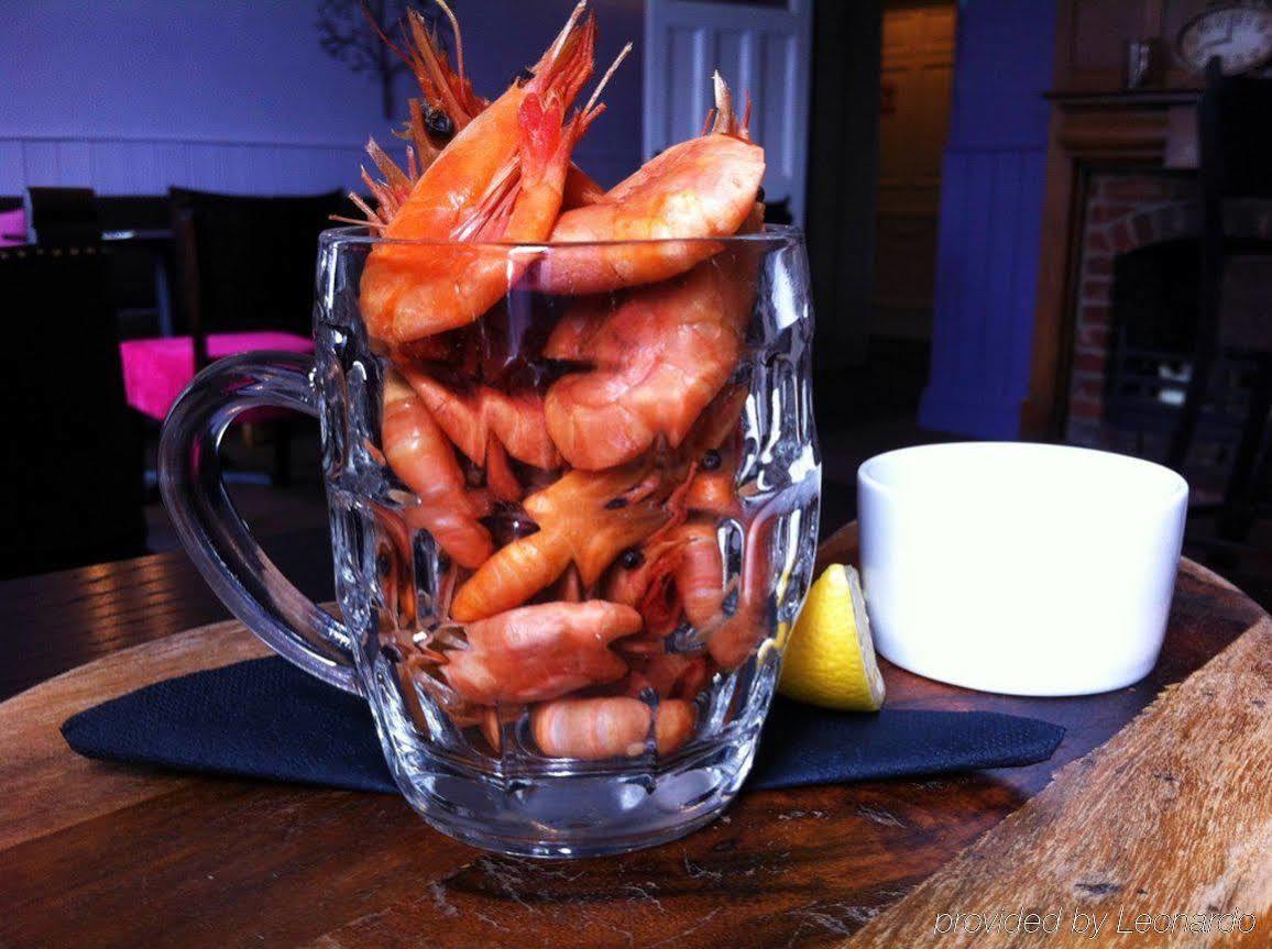The King'S Head Hotel Holt  Bagian luar foto