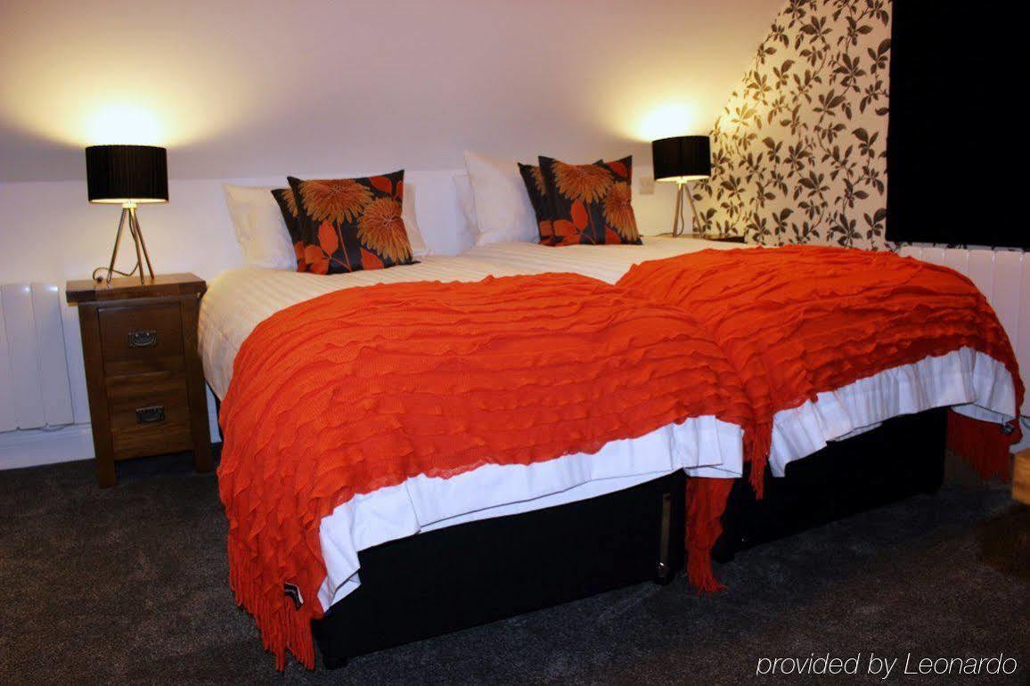 The King'S Head Hotel Holt  Bagian luar foto